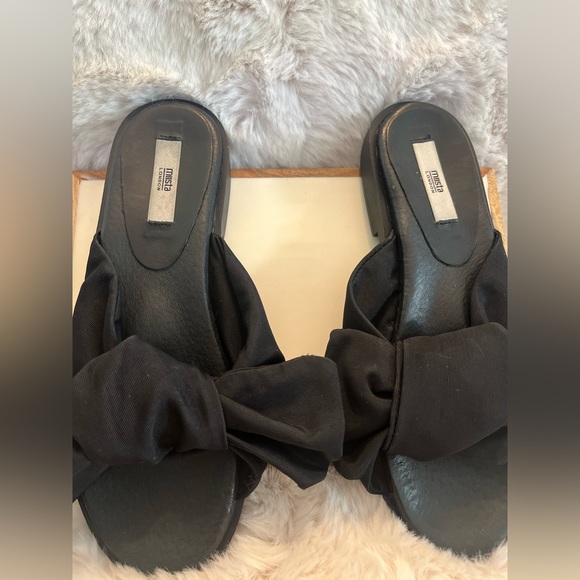 Miista London Valerie Bow Sandals in Black - Picture 3 of 3